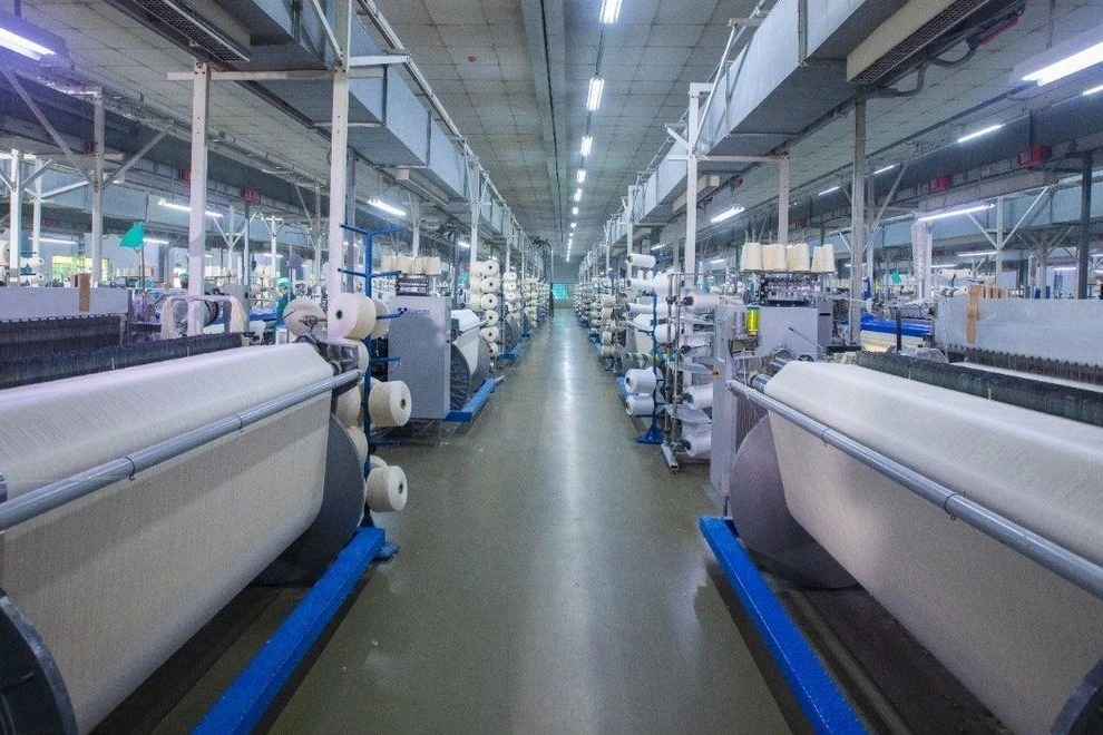 &iquest;C&oacute;mo afecta la selecci&oacute;n del tejido a la fabricaci&oacute;n de prendas de tejido plano?